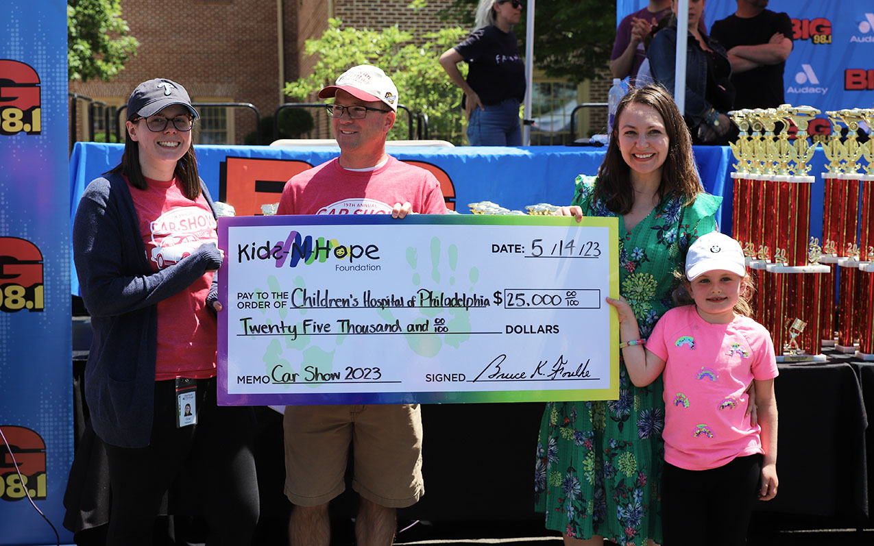 Kids-N-Hope Foundations Presents Check to CHOP at 19th Annual Car Show & Member Appreciation Day