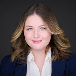 Maggie Burke Headshot