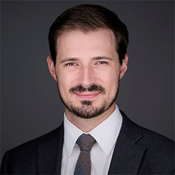 Headshot of Tom Brown